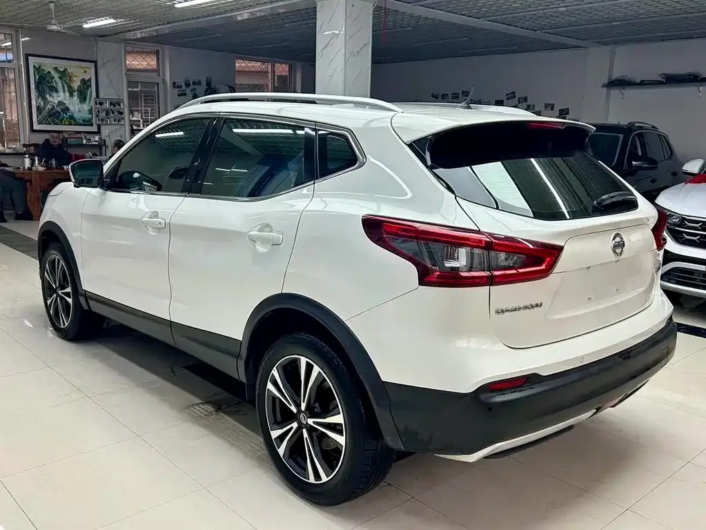 Nissan Qashqai — фото 7