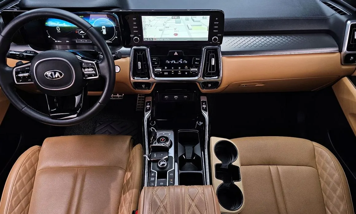 Kia Sorento — фото 9