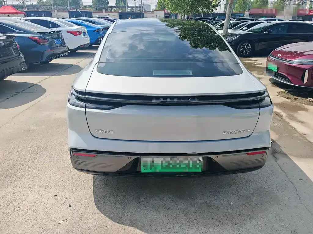 Geely Galaxy Xingyao 8 2025 из CN, фото 6