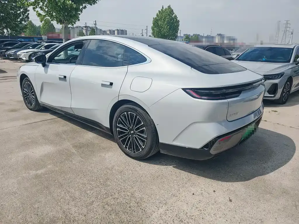 Geely Galaxy Xingyao 8 2025 из CN, фото 7