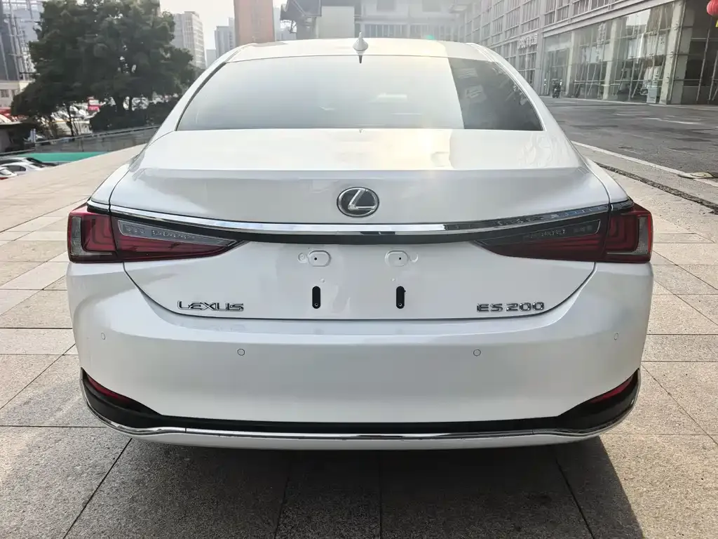 Lexus ES — фото 2