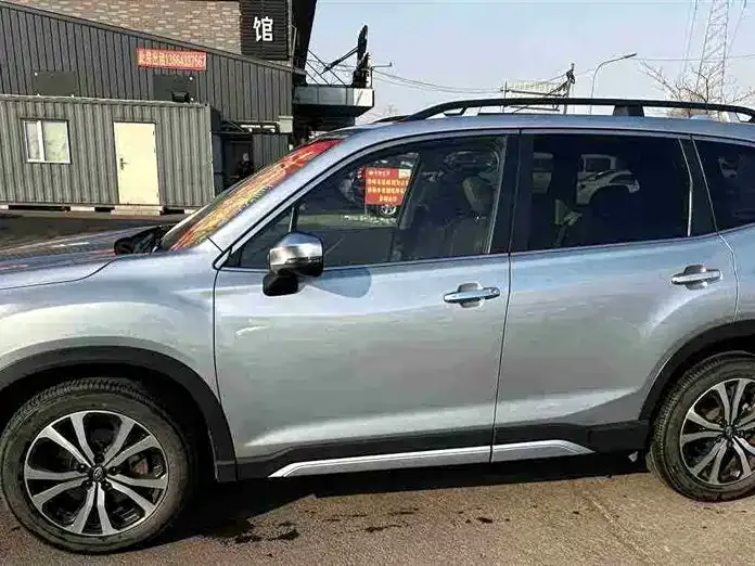 Subaru Forester — фото 4