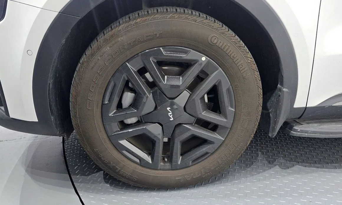 Kia Sorento — фото 9