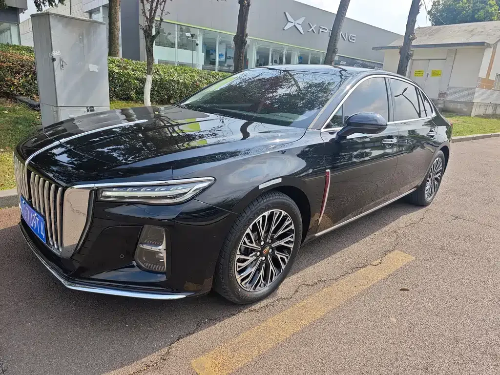 Hongqi H5 — фото 1