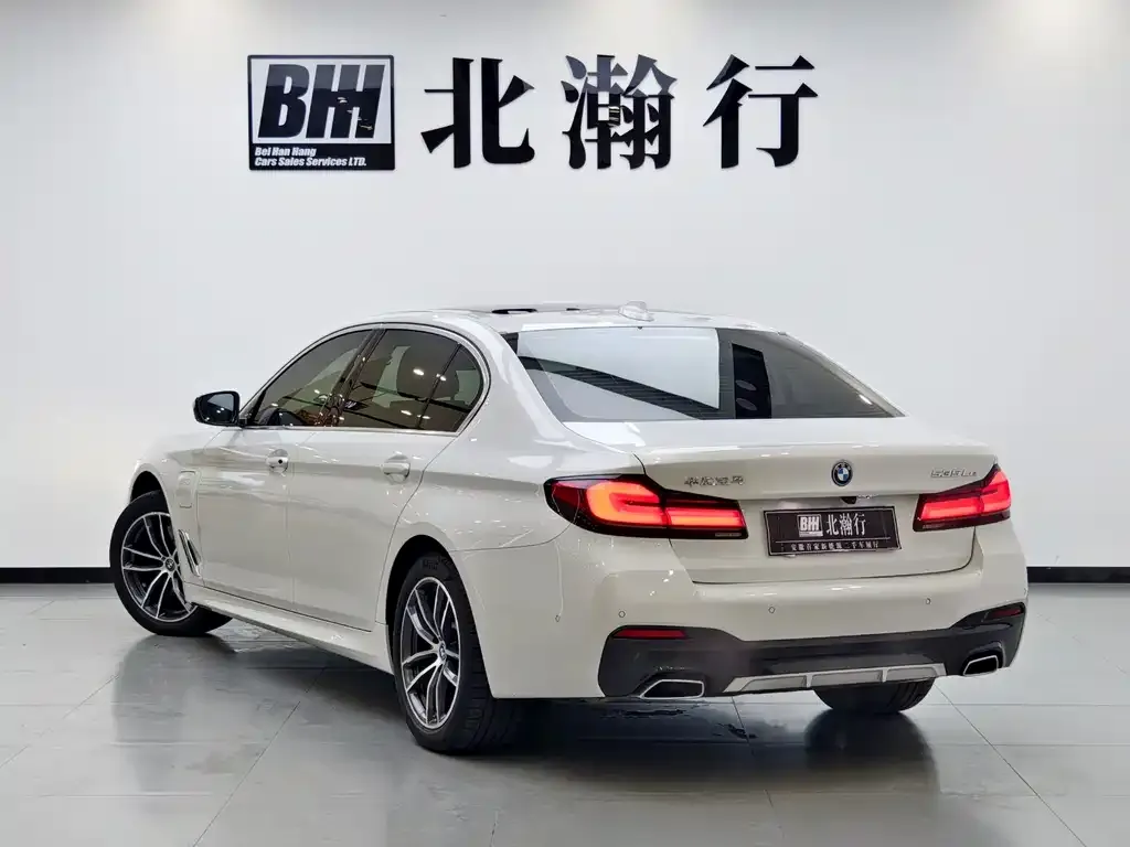 BMW 5 Series New Energy — фото 3