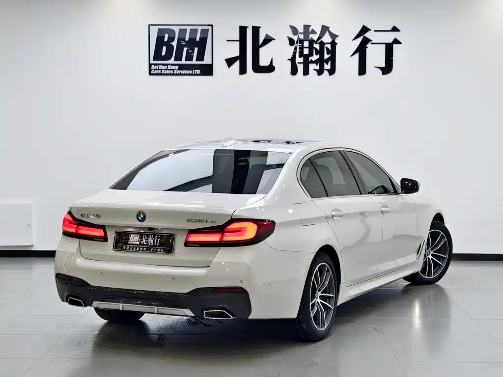 BMW 5 Series New Energy — фото 2