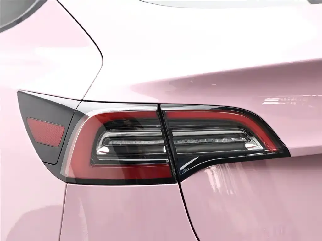 Tesla Model 3 — фото 4