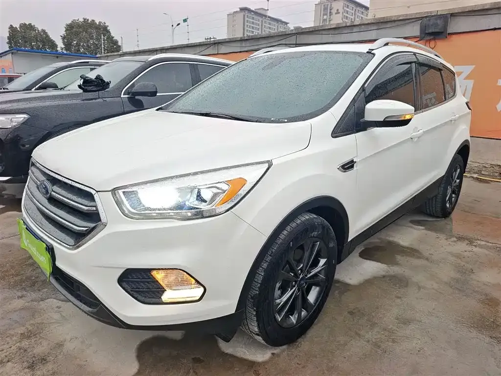 Ford Kuga 2021 из CN, фото 3
