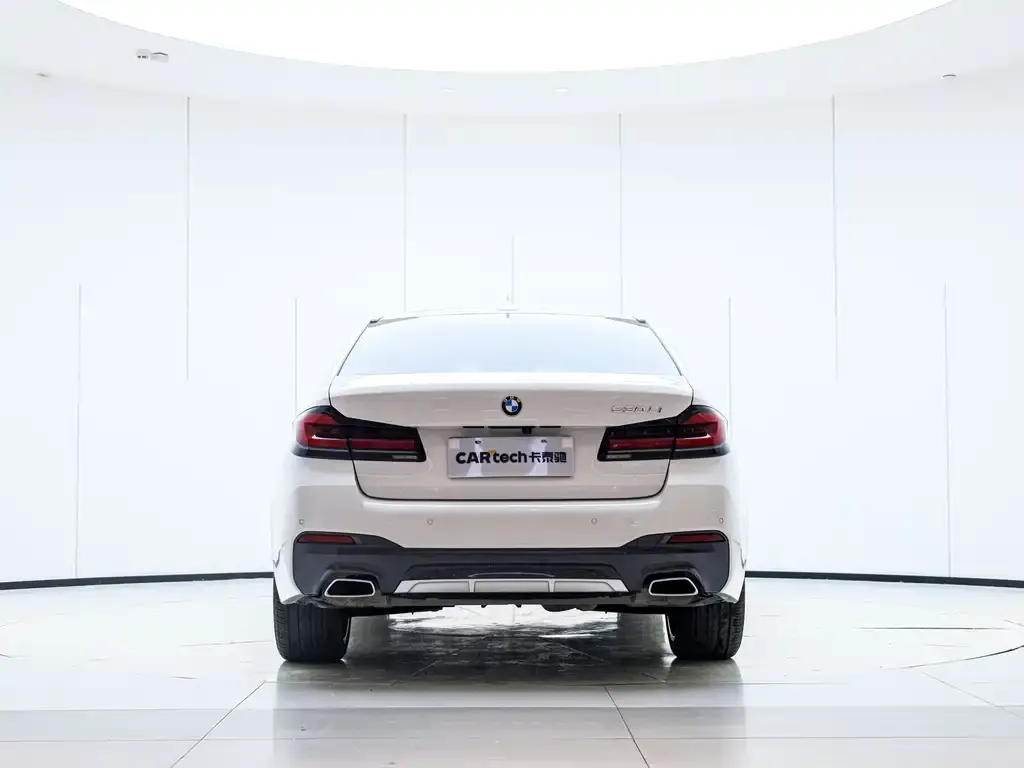 BMW 5 Series — фото 5