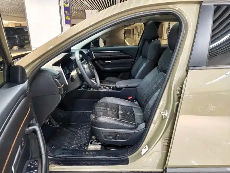 Mazda CX-50 2023 из CN, фото 3