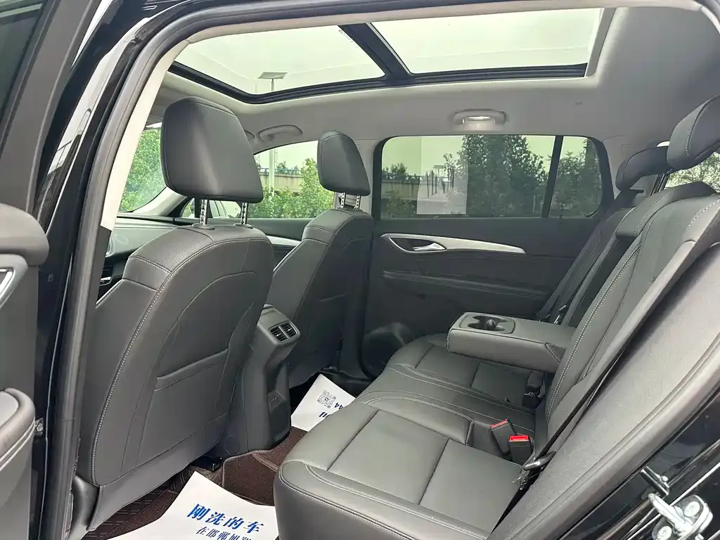 Buick Envision Plus — фото 4