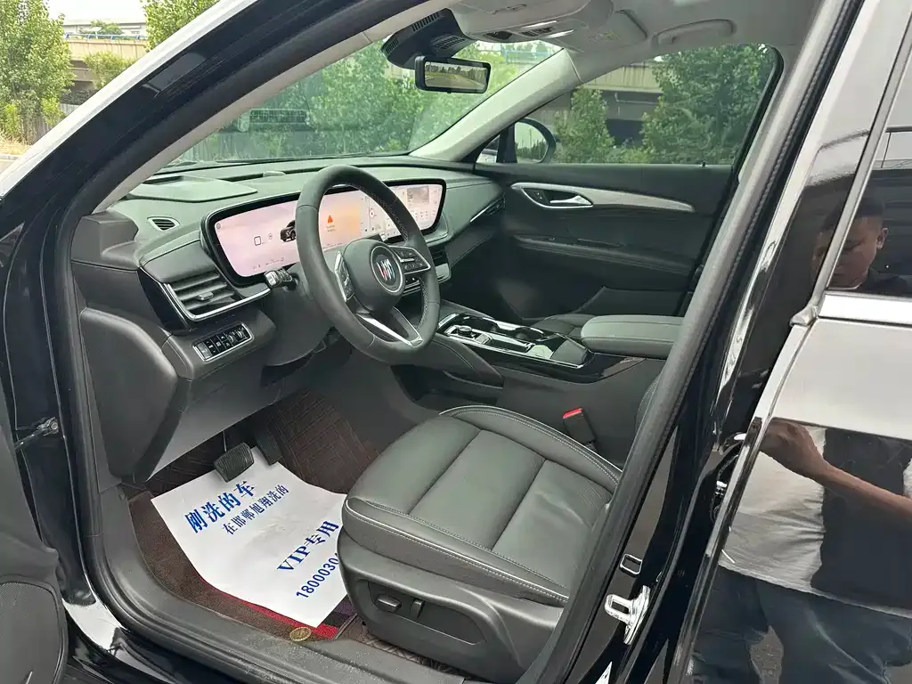 Buick Envision Plus — фото 5