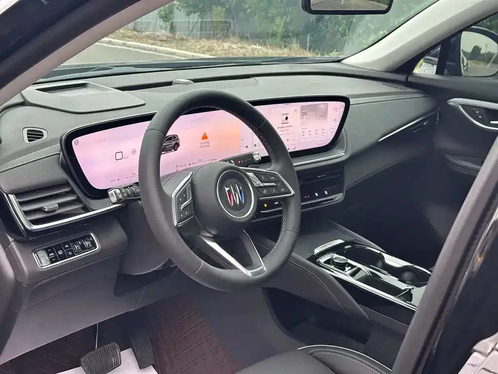 Buick Envision Plus — фото 3