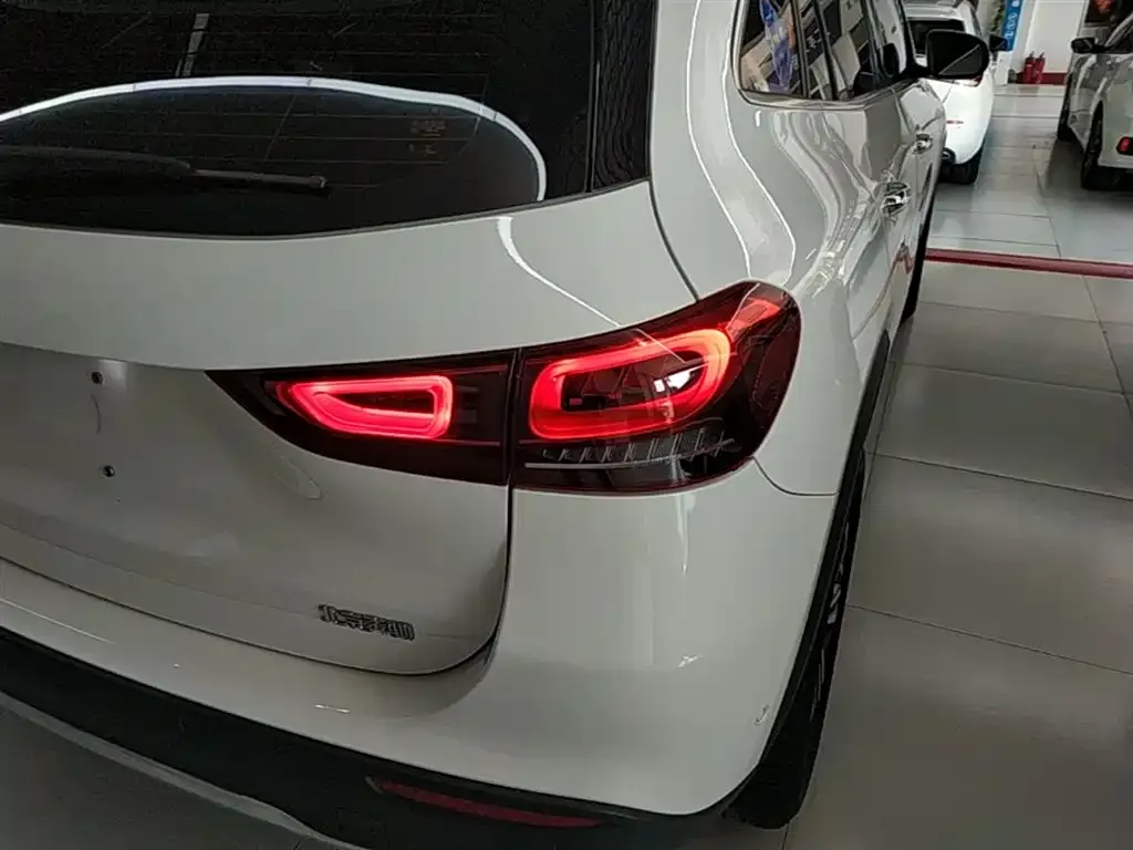 Mercedes-Benz GLA — фото 3