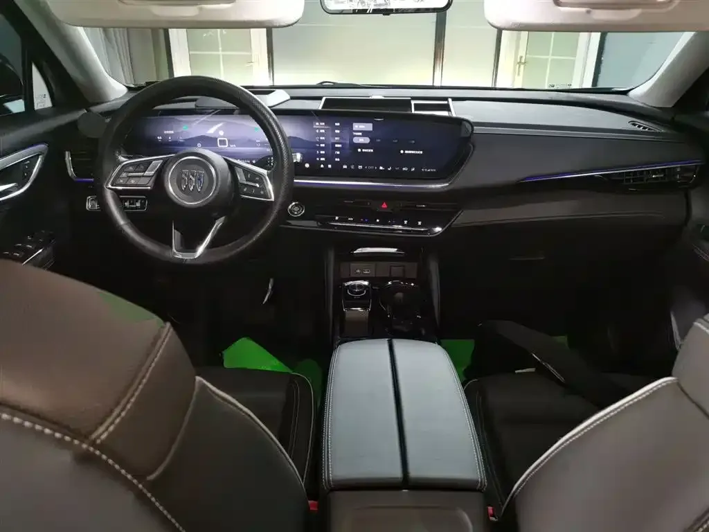 Buick Envision Plus — фото 4