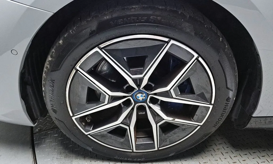 BMW i5 2025 из KR, фото 8