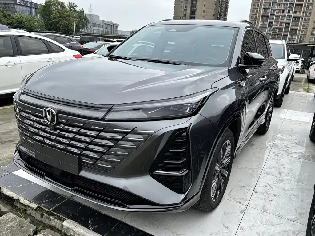 Changan CS75PLUS — фото 1