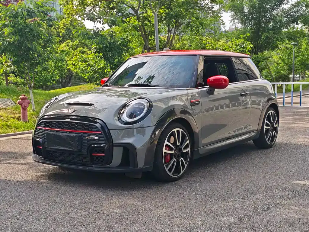 MINI JCW (John Cooper Works)