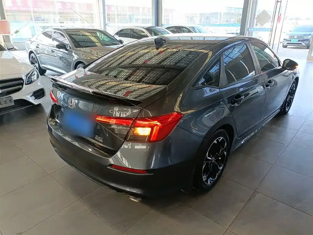 Honda Civic — фото 10