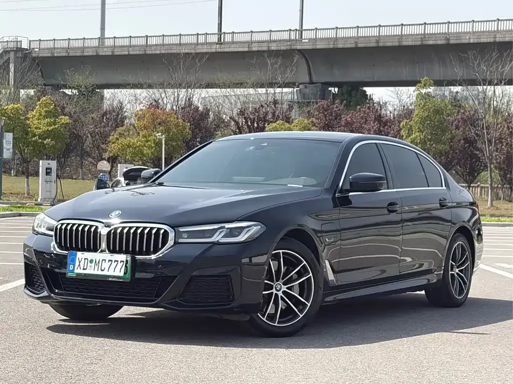 BMW 5 Series New Energy — фото 1