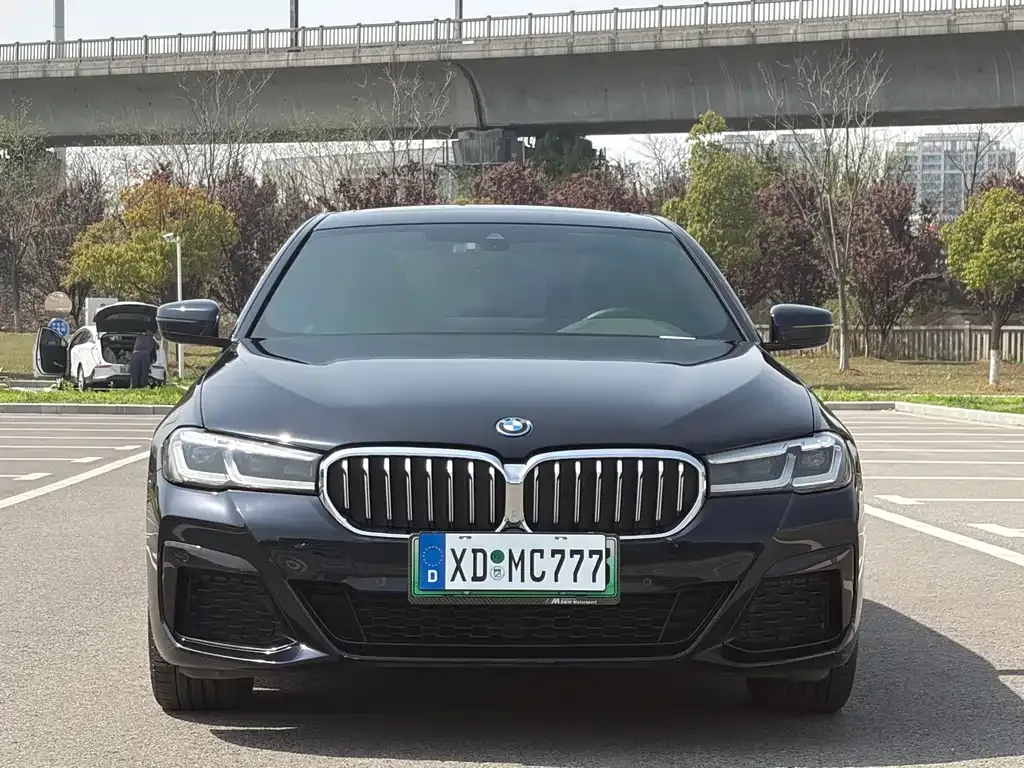BMW 5 Series New Energy — фото 5