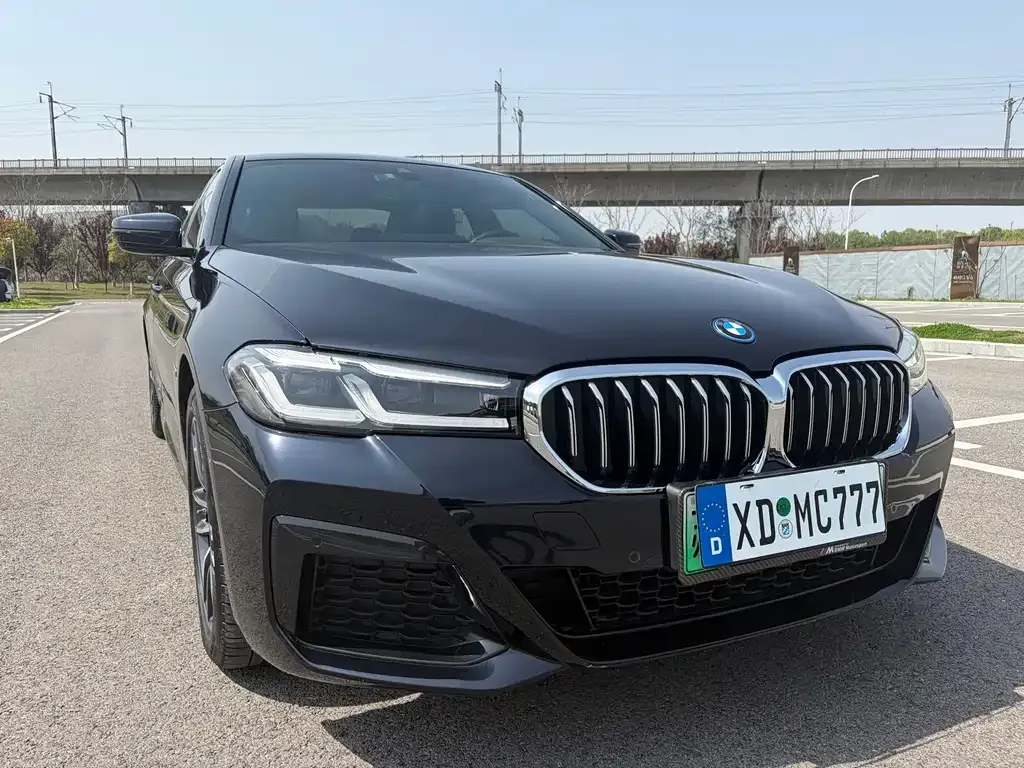 BMW 5 Series New Energy — фото 9