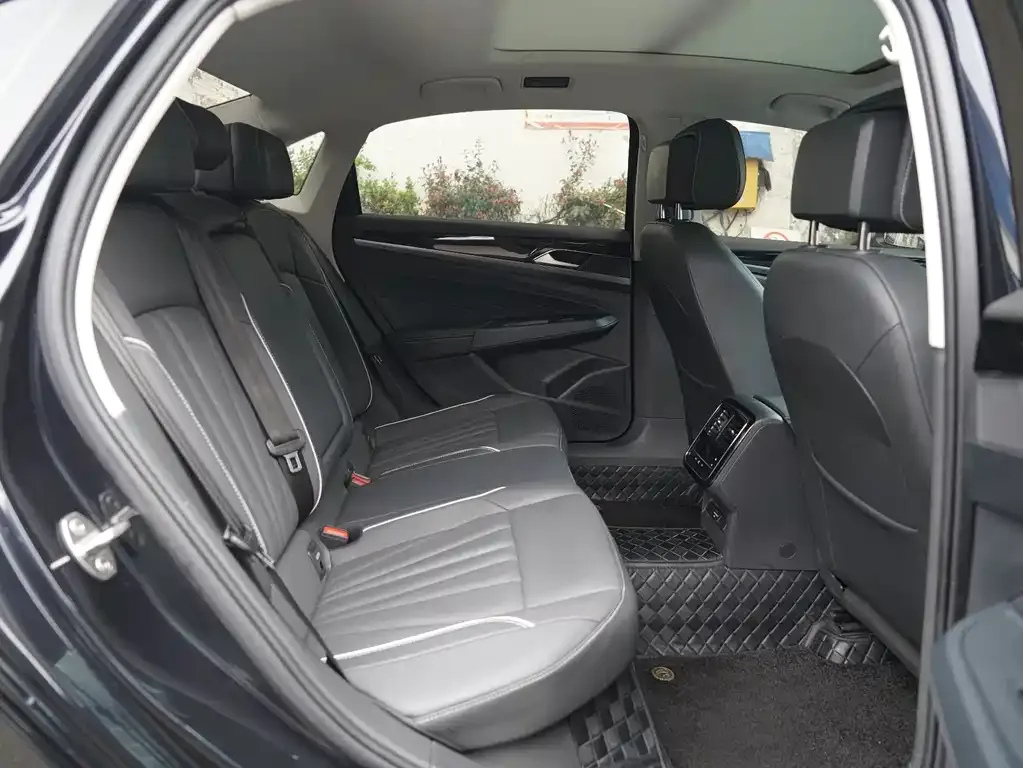 Volkswagen Passat — фото 3