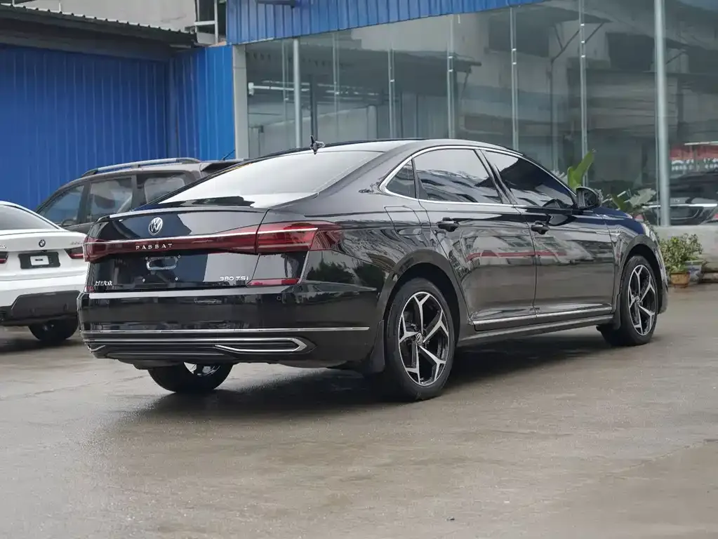 Volkswagen Passat — фото 2