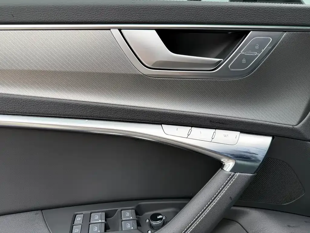 Audi A6 (Import) — фото 9