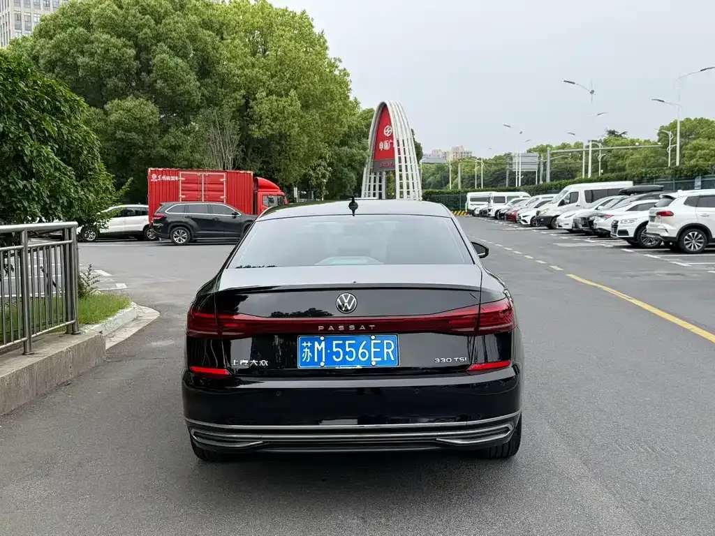 Volkswagen Passat — фото 8