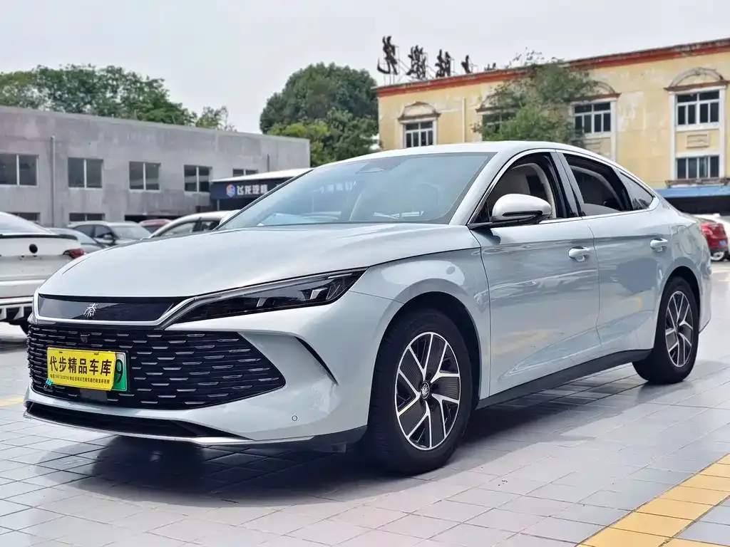 BYD Qin L — фото 1