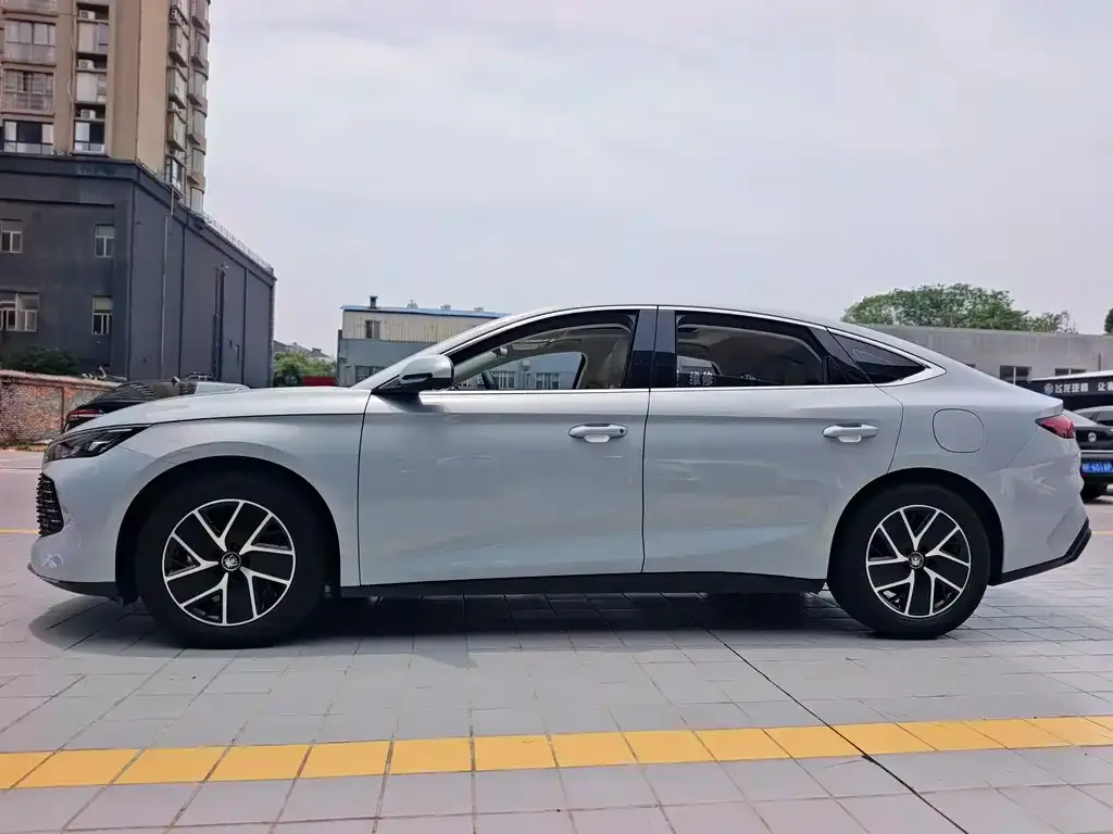 BYD Qin L — фото 3