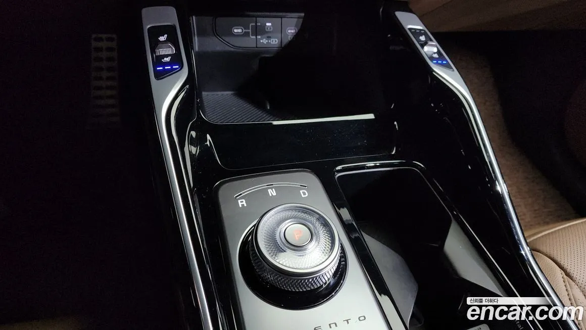 Kia Sorento — фото 5