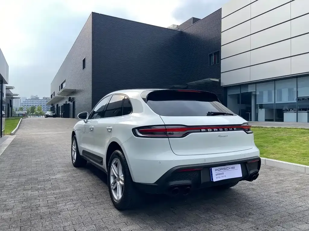 Porsche Macan — фото 10