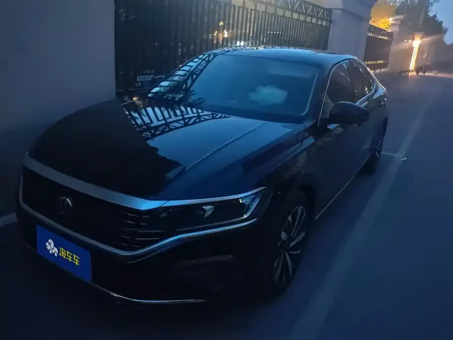 Volkswagen Passat — фото 1