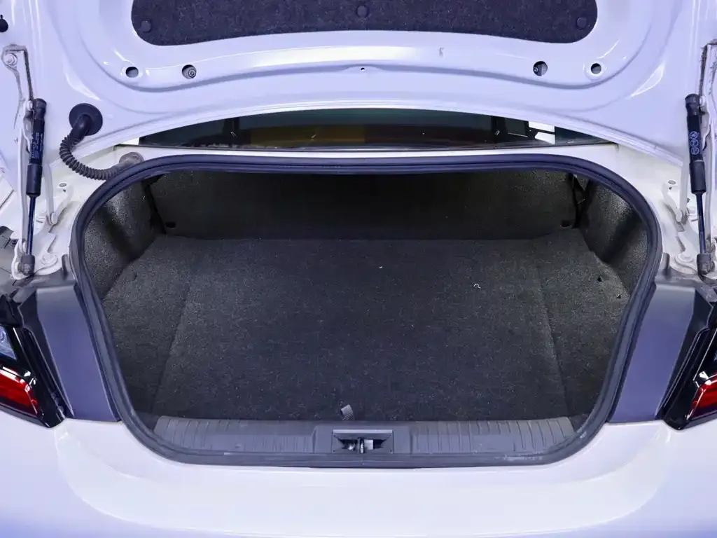Subaru BRZ 2022 из CN, фото 8