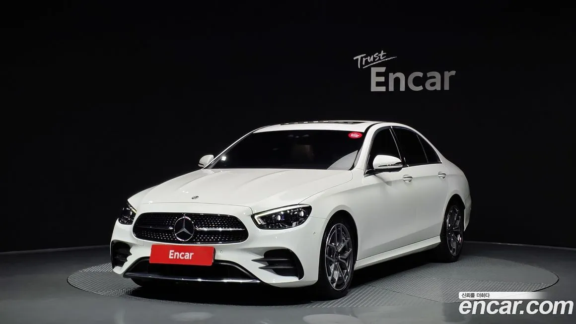Mercedes-Benz E-Class E220d 4MATIC AMG Line 1