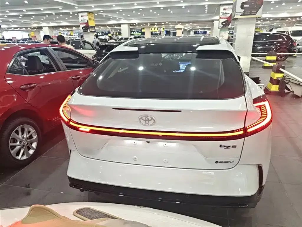 Toyota bZ5 2026 из CN, фото 4