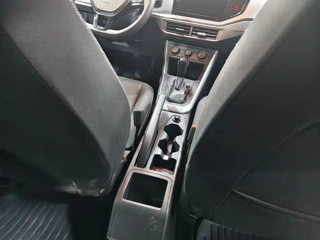 Volkswagen Polo 2022 из CN, фото 6