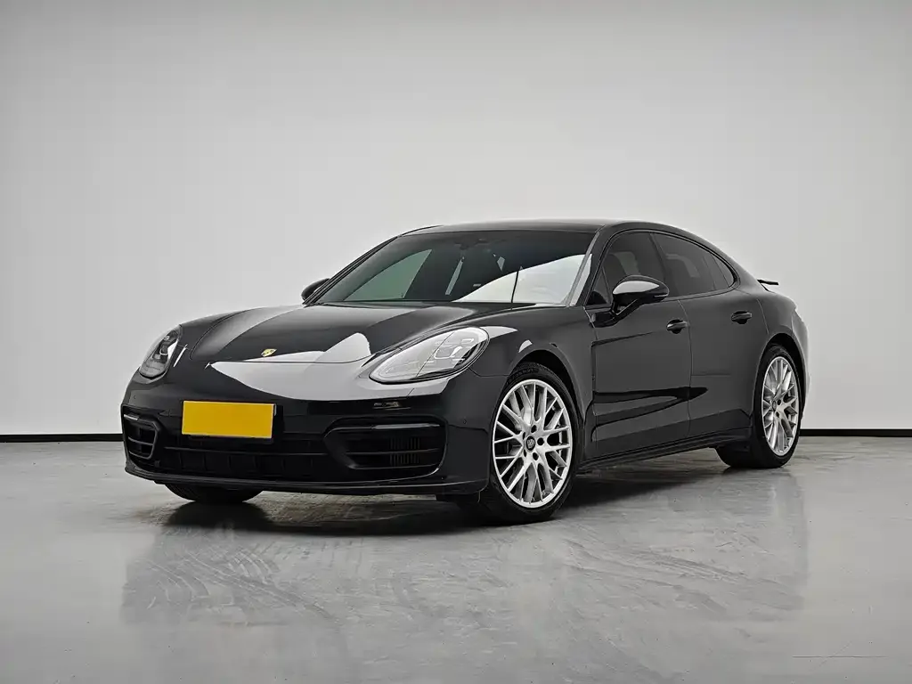 Porsche Panamera — фото 1