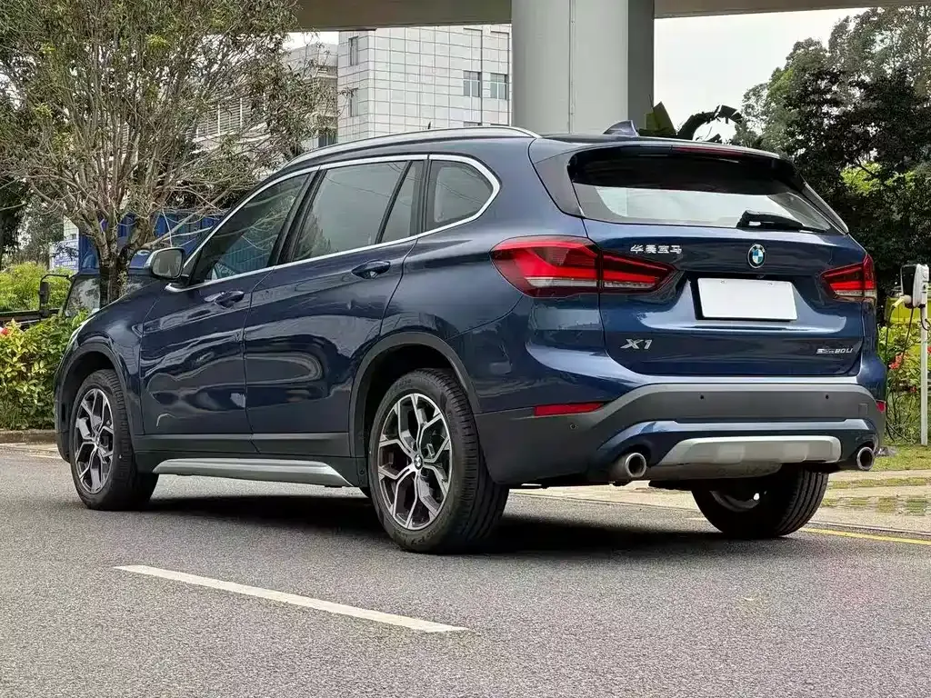BMW X1 — фото 9