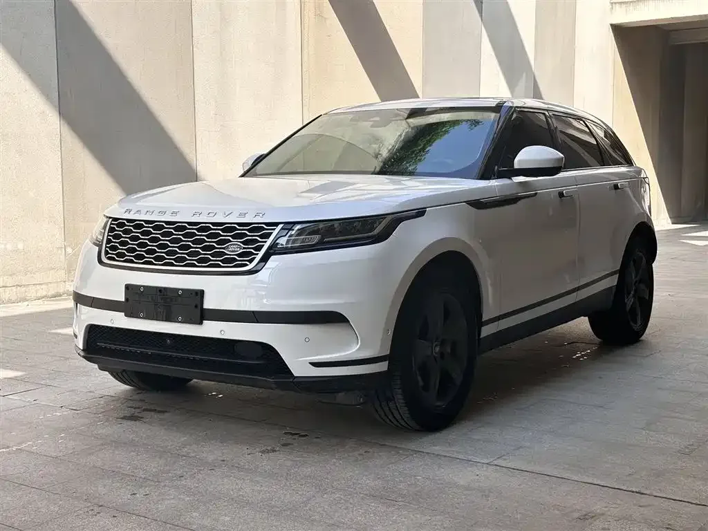 Land Rover Velar — фото 1