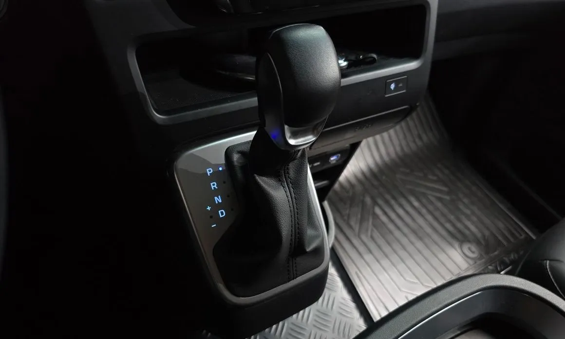 Hyundai Staria — фото 3
