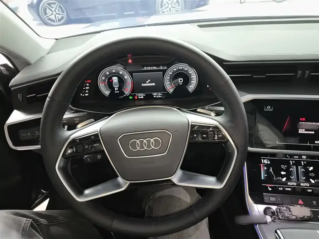 Audi A7L — фото 6