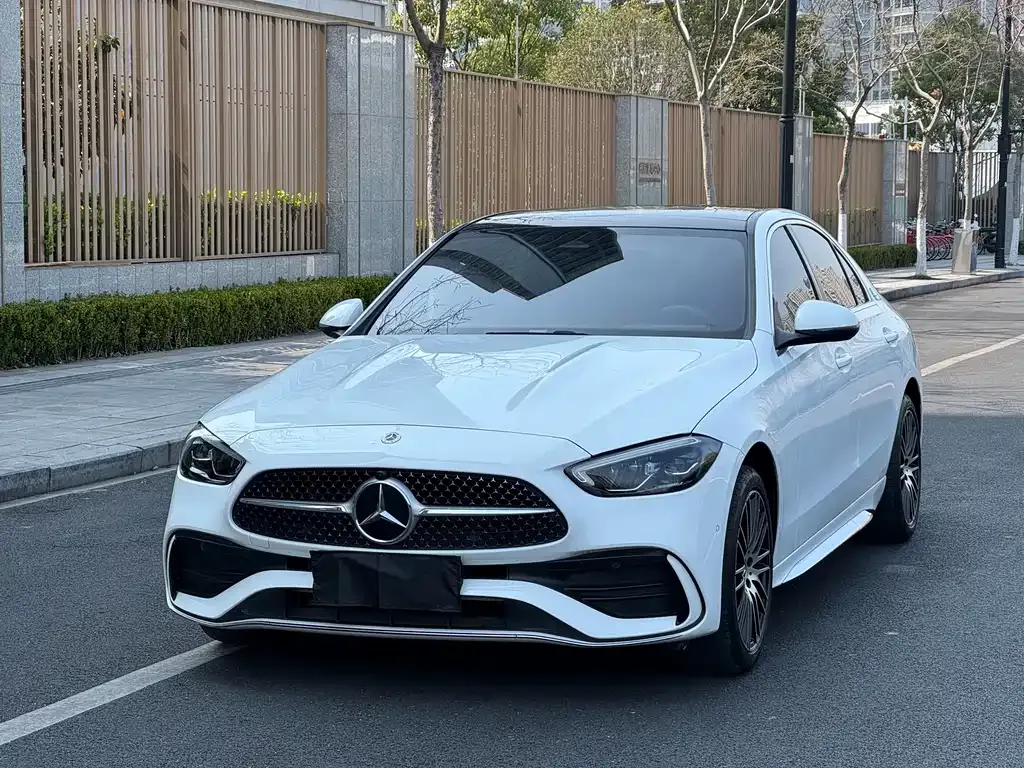 Mercedes-Benz C-Class — фото 1