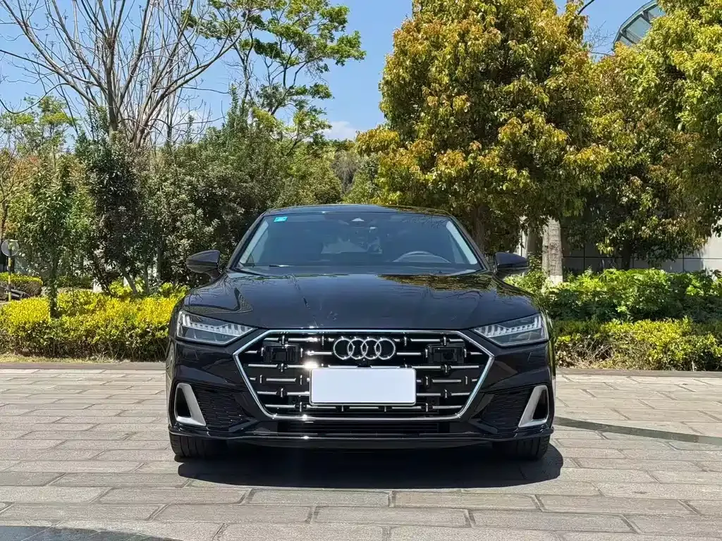 Audi A7L — фото 7