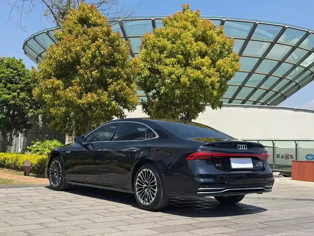 Audi A7L — фото 4
