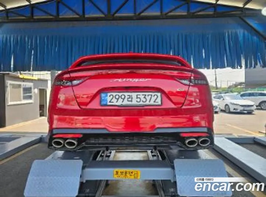 Kia Stinger 2023 из KR, фото 2
