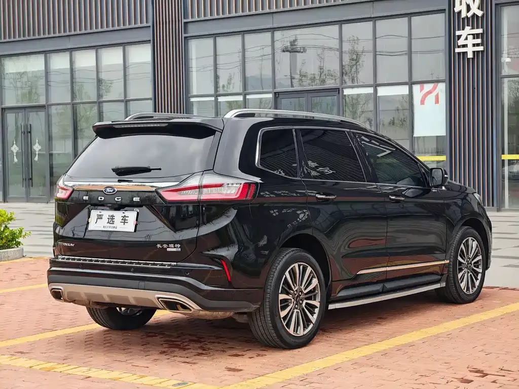 Ford Edge 2022 из CN, фото 2