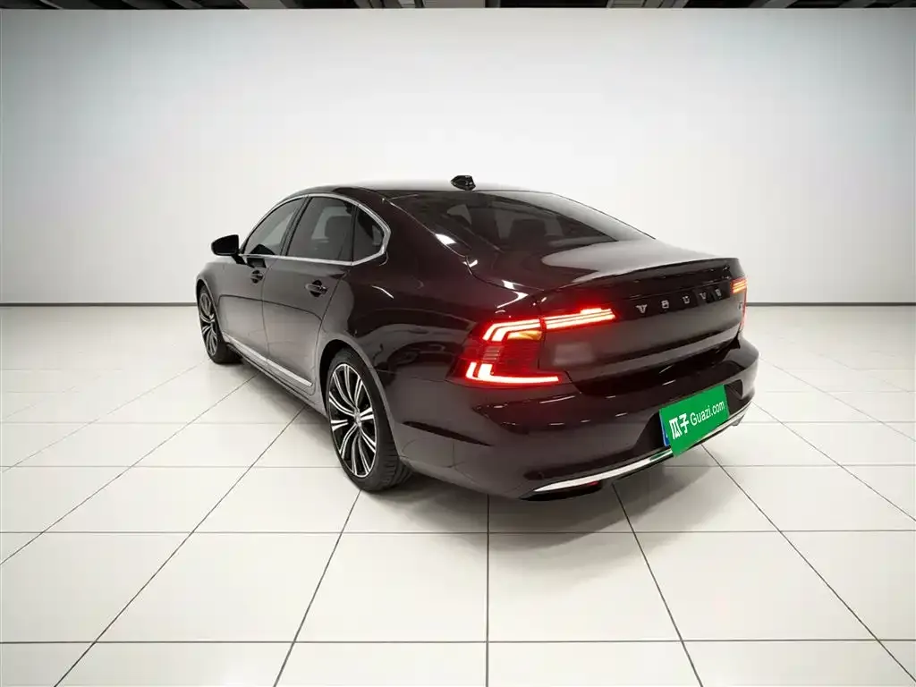 Volvo S90 — фото 10